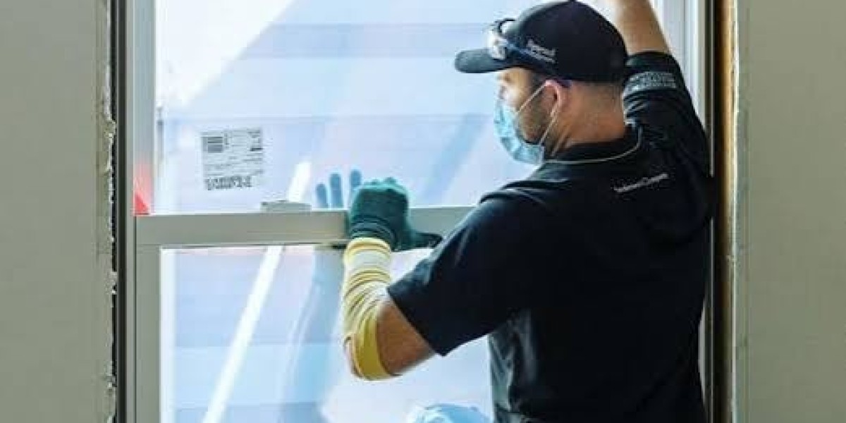 Dubai Glass Repair: How to Deal With Damaged Glass Doors Safely